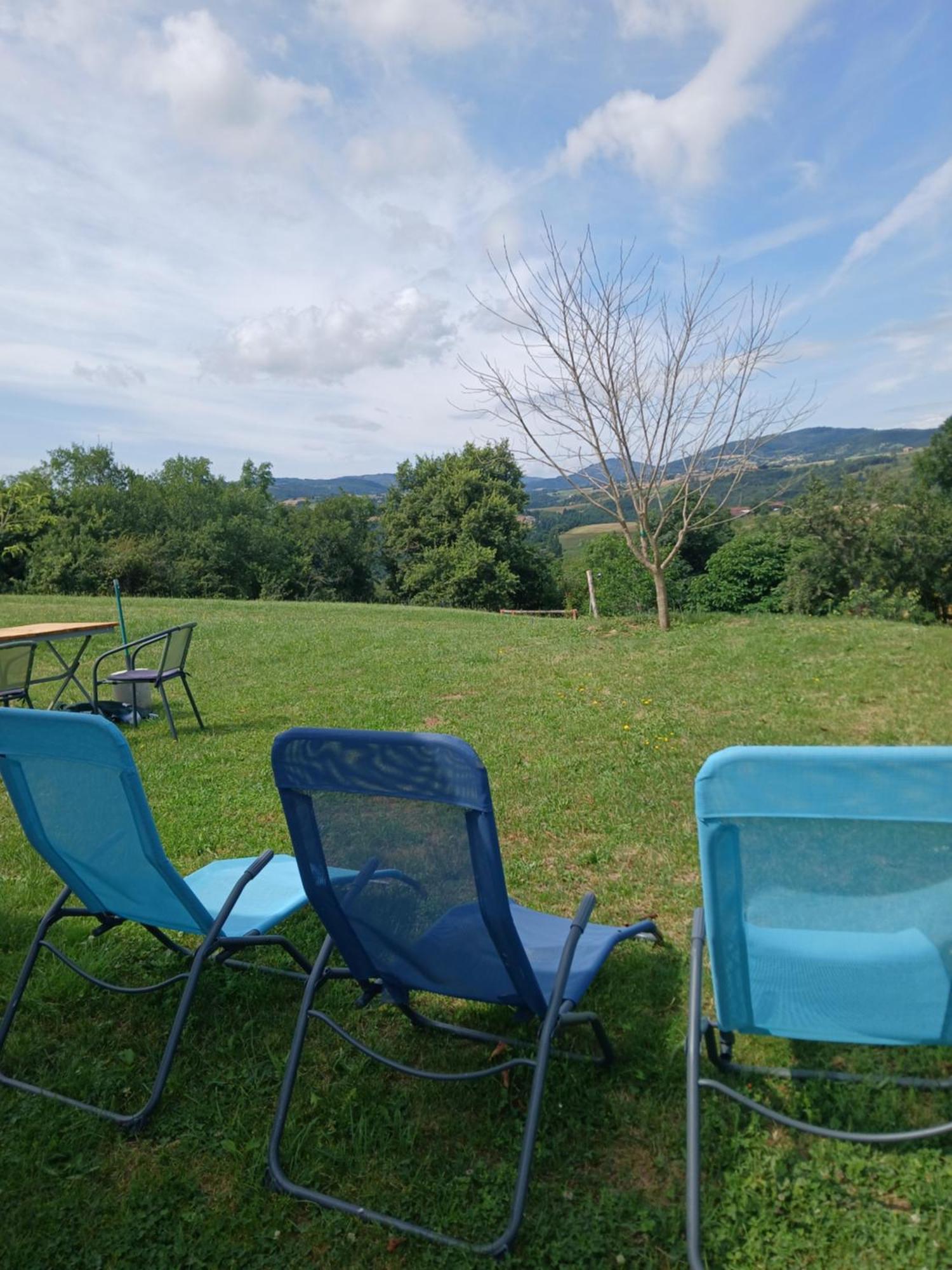 Camping Car Vintage Saint-Barthelemy-le-Plain Exterior foto